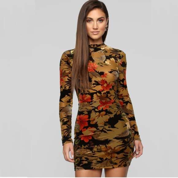 Host Pick! Velvet Floral Backless Dress - Picture 3 of 8